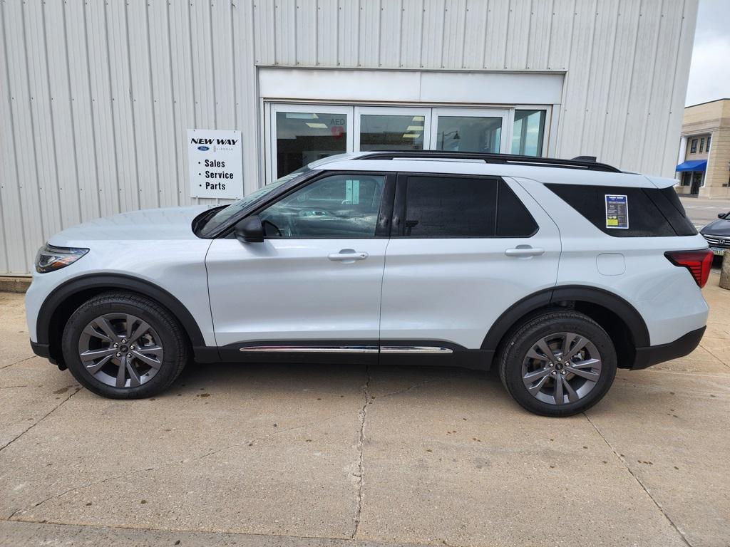 new 2025 Ford Explorer car, priced at $45,362