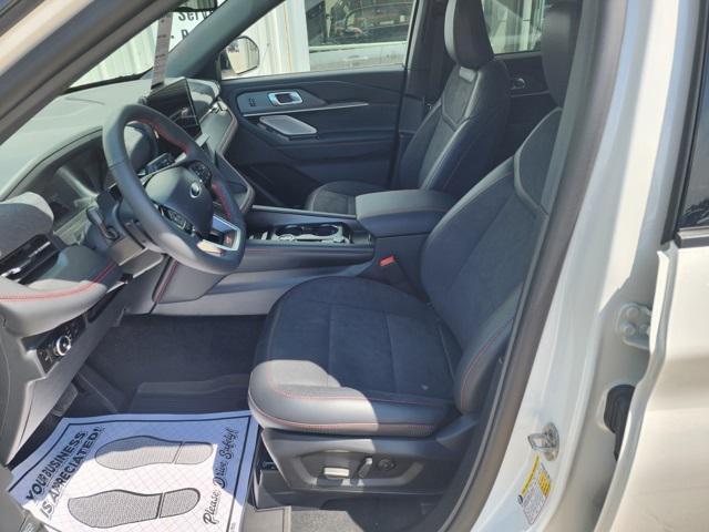 new 2025 Ford Explorer car, priced at $57,913