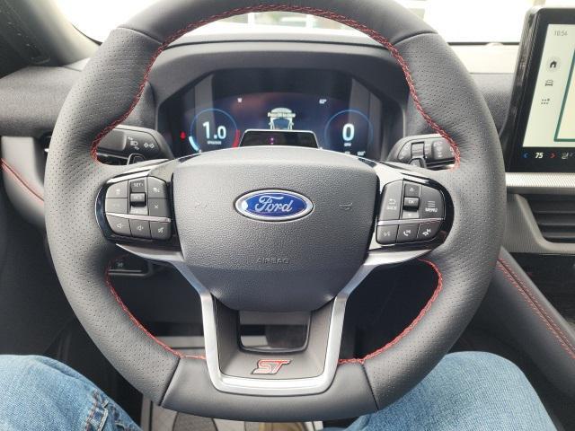 new 2025 Ford Explorer car, priced at $57,736