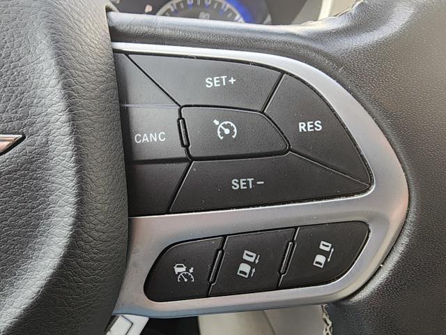 used 2021 Chrysler Pacifica car, priced at $20,900