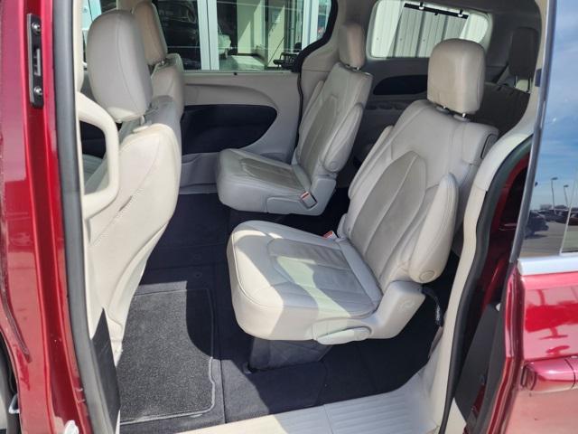 used 2021 Chrysler Pacifica car, priced at $20,900