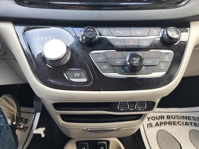used 2021 Chrysler Pacifica car, priced at $20,900