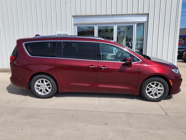used 2021 Chrysler Pacifica car, priced at $20,900