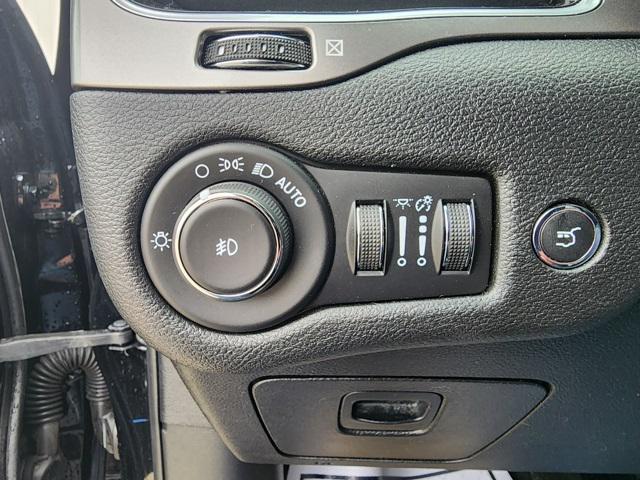 used 2020 Jeep Cherokee car, priced at $19,900