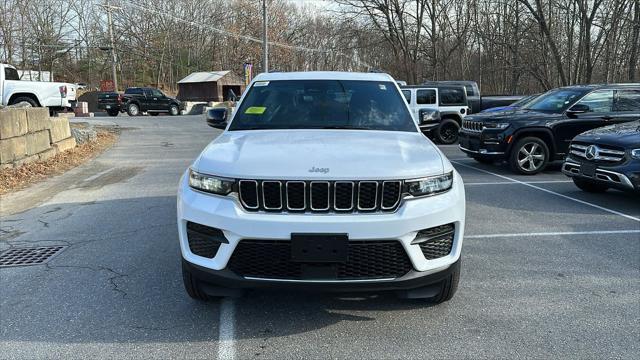 new 2025 Jeep Grand Cherokee car, priced at $41,546