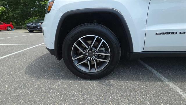 used 2022 Jeep Grand Cherokee car, priced at $33,740