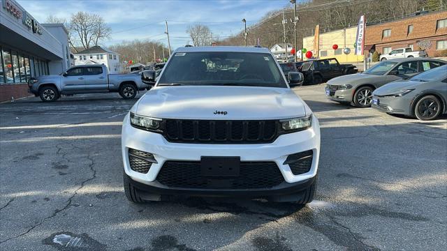 new 2025 Jeep Grand Cherokee car, priced at $47,580