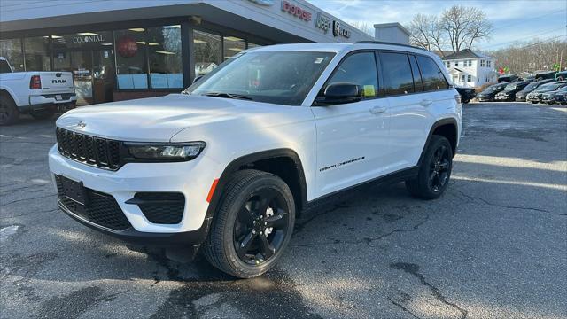 new 2025 Jeep Grand Cherokee car, priced at $45,328