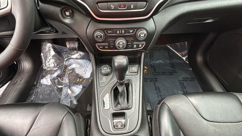 used 2022 Jeep Cherokee car, priced at $26,477