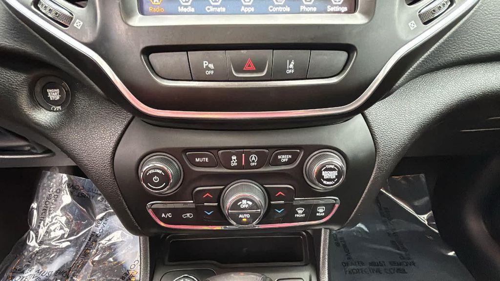 used 2022 Jeep Cherokee car, priced at $26,477