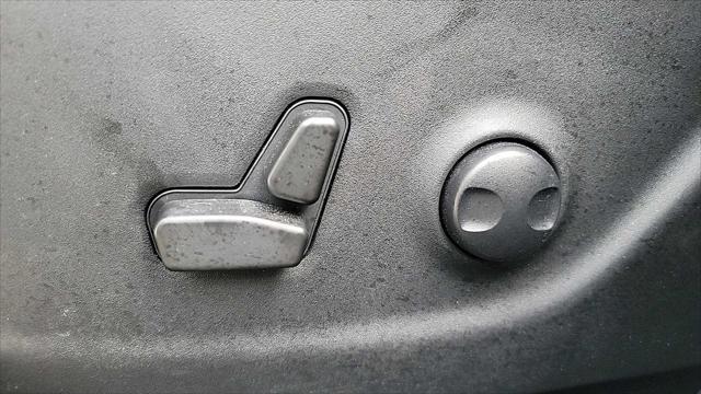 used 2022 Jeep Cherokee car, priced at $27,480