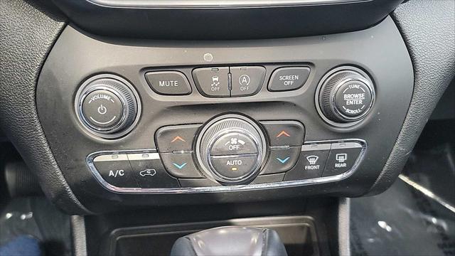 used 2022 Jeep Cherokee car, priced at $27,480