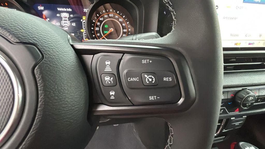 new 2025 Jeep Wrangler car, priced at $46,677