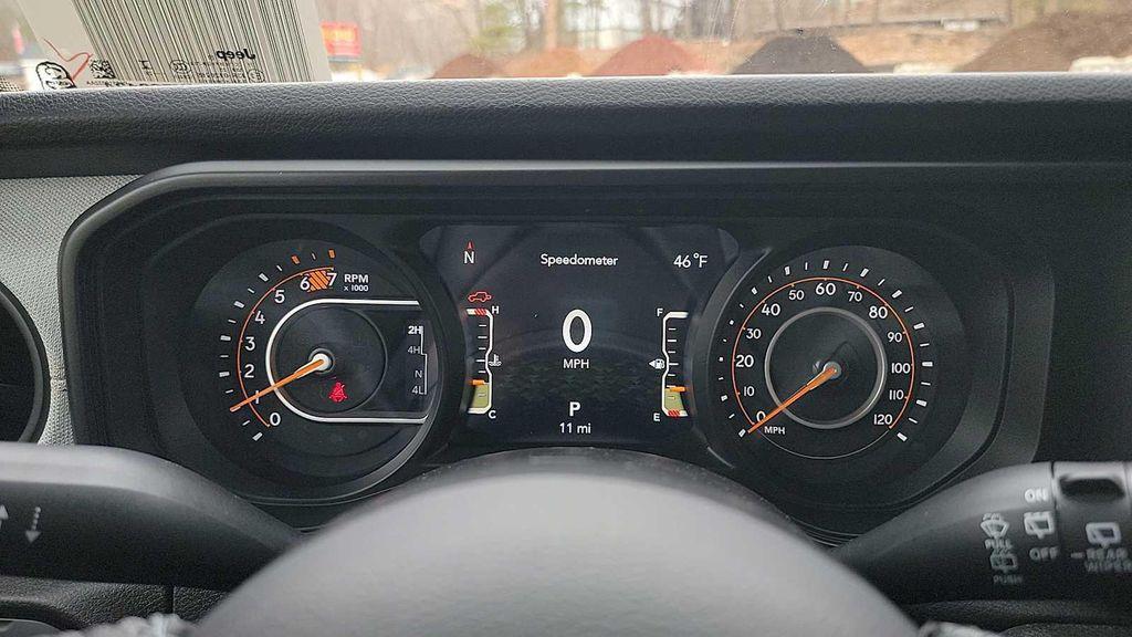 new 2025 Jeep Wrangler car, priced at $40,652
