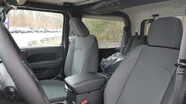 new 2025 Jeep Wrangler car, priced at $41,798