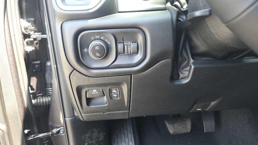 new 2025 Ram 1500 car, priced at $56,344