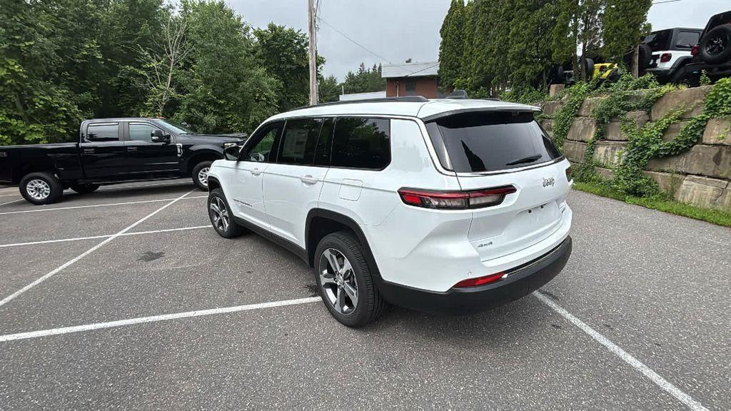 new 2025 Jeep Grand Cherokee L car, priced at $56,912