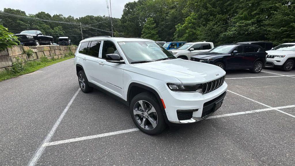 new 2025 Jeep Grand Cherokee L car, priced at $56,912