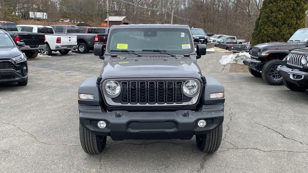 new 2025 Jeep Wrangler car, priced at $40,692