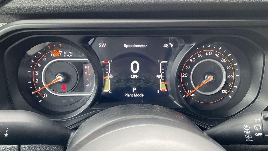new 2025 Jeep Wrangler car, priced at $40,692