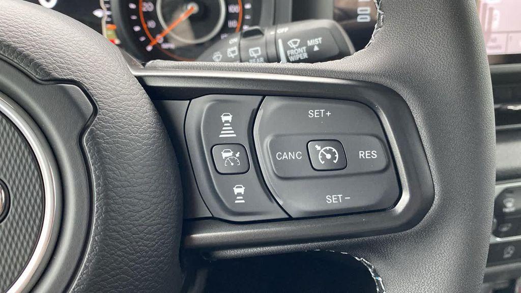 new 2025 Jeep Wrangler car, priced at $40,692