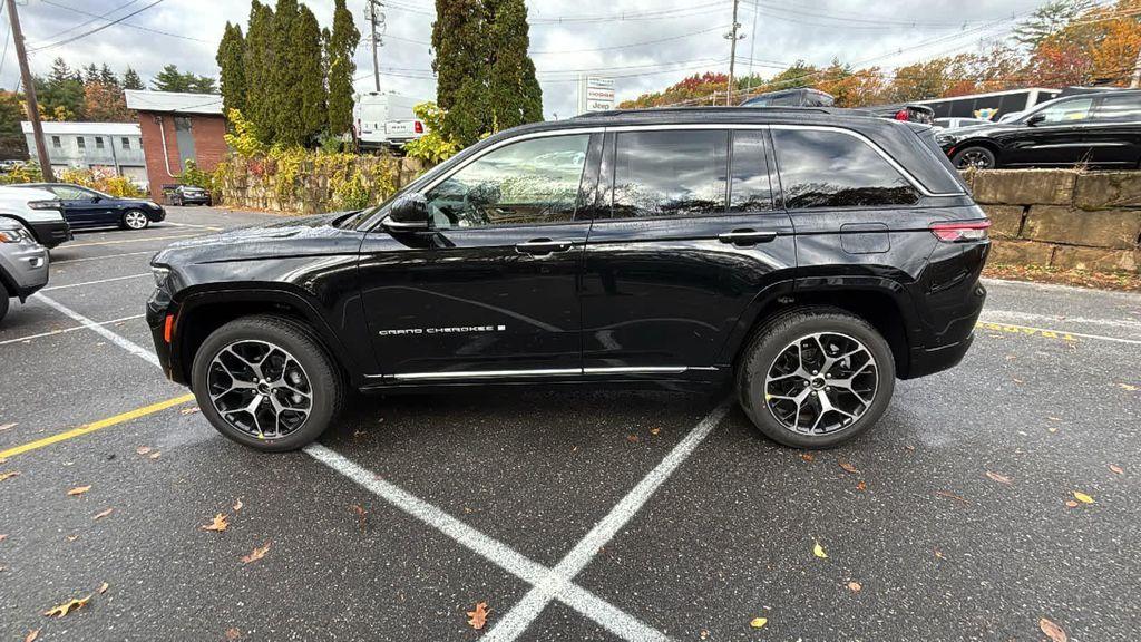 new 2025 Jeep Grand Cherokee car, priced at $68,044