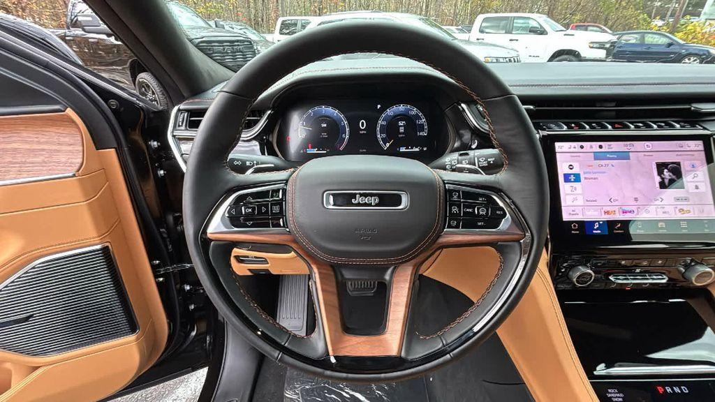 new 2025 Jeep Grand Cherokee car, priced at $68,044