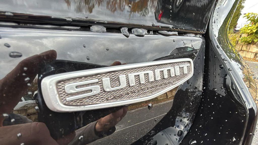 new 2025 Jeep Grand Cherokee car, priced at $68,044