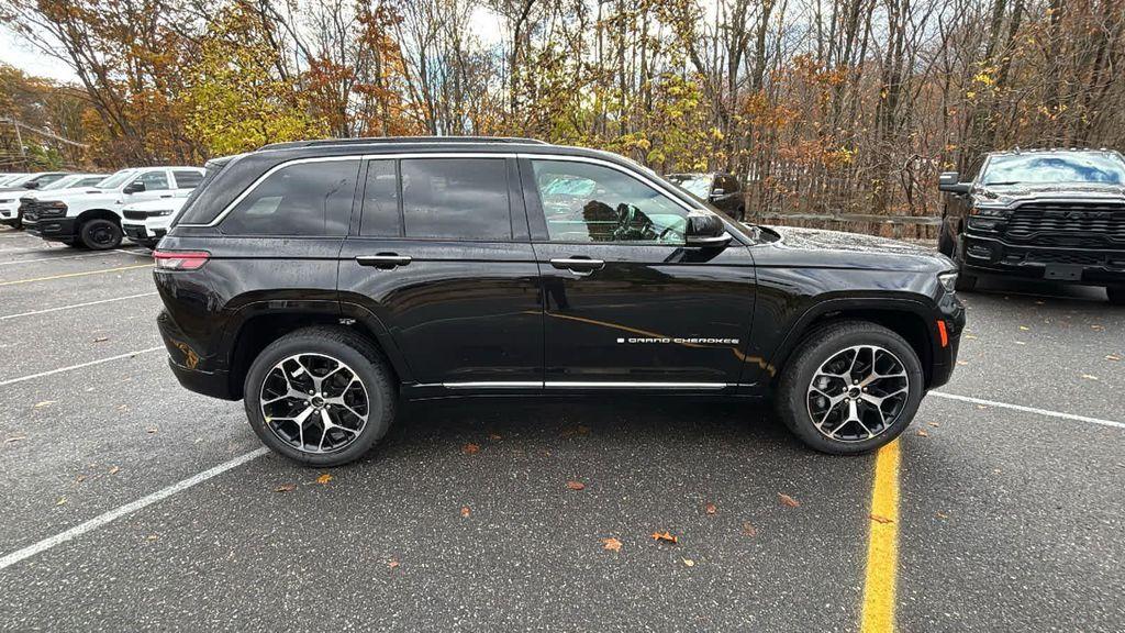 new 2025 Jeep Grand Cherokee car, priced at $68,044