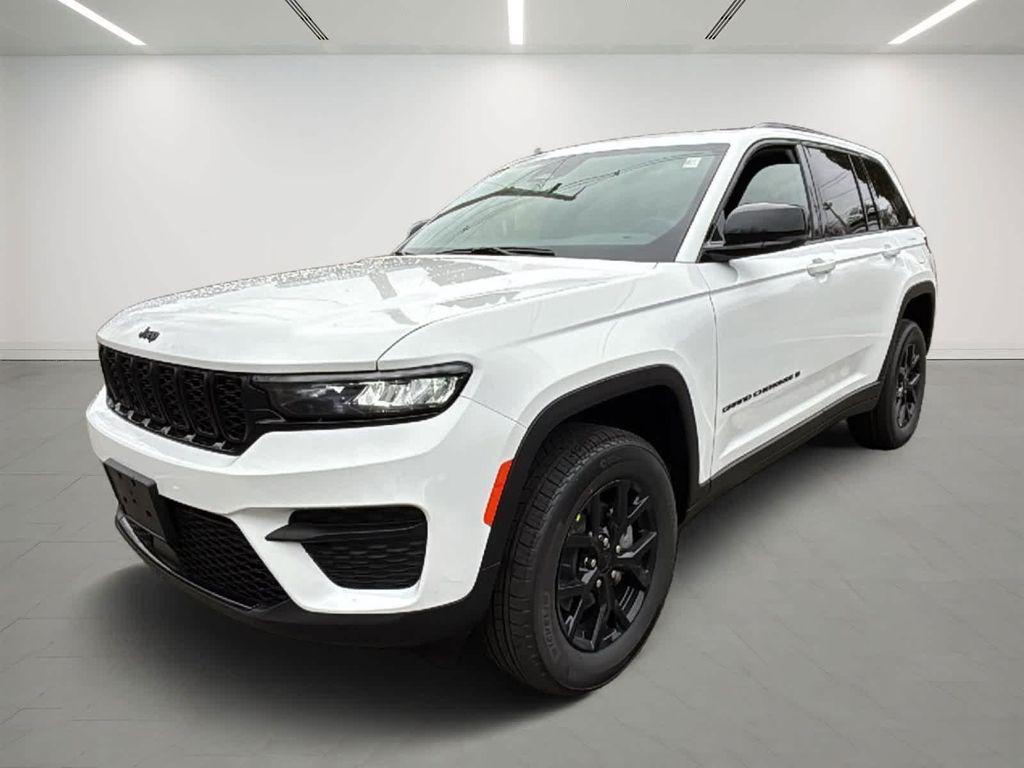 new 2025 Jeep Grand Cherokee car, priced at $43,684