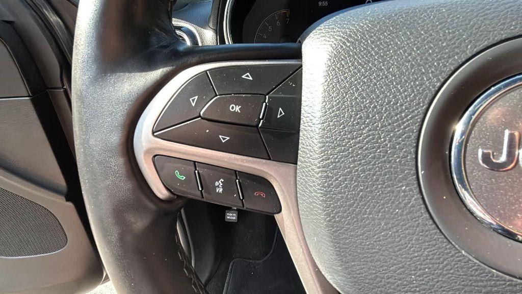 used 2020 Jeep Grand Cherokee car, priced at $23,639