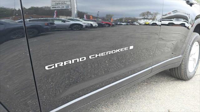 new 2025 Jeep Grand Cherokee car, priced at $41,177