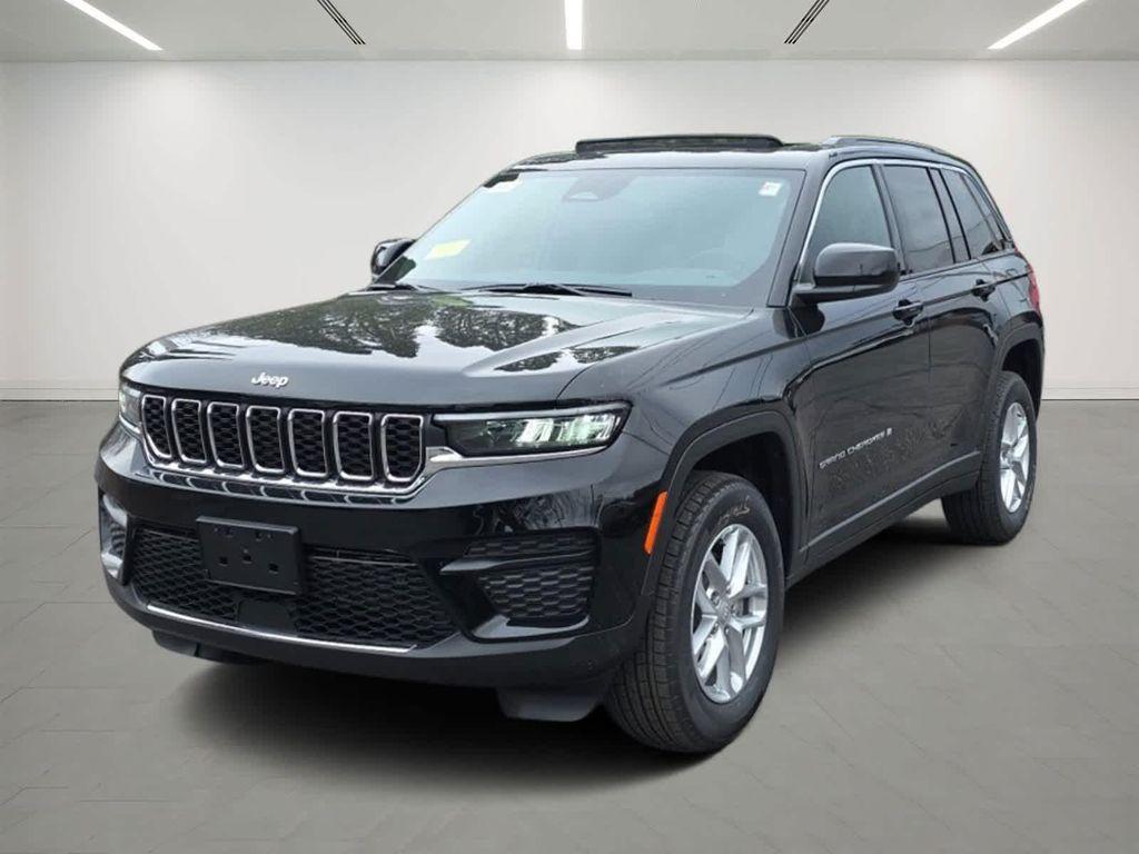 new 2025 Jeep Grand Cherokee car, priced at $41,302