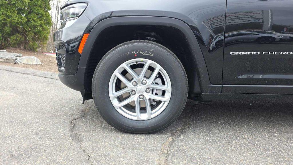 new 2025 Jeep Grand Cherokee car, priced at $41,302