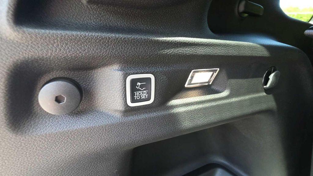 new 2025 Jeep Grand Cherokee L car, priced at $48,273