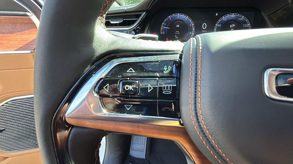 new 2025 Jeep Grand Cherokee car, priced at $69,474