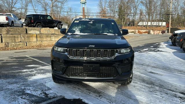 new 2025 Jeep Grand Cherokee car, priced at $42,978