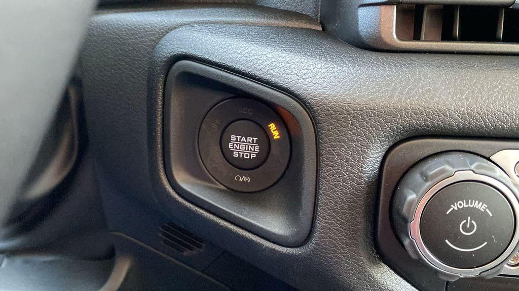 new 2025 Jeep Wrangler car, priced at $40,652