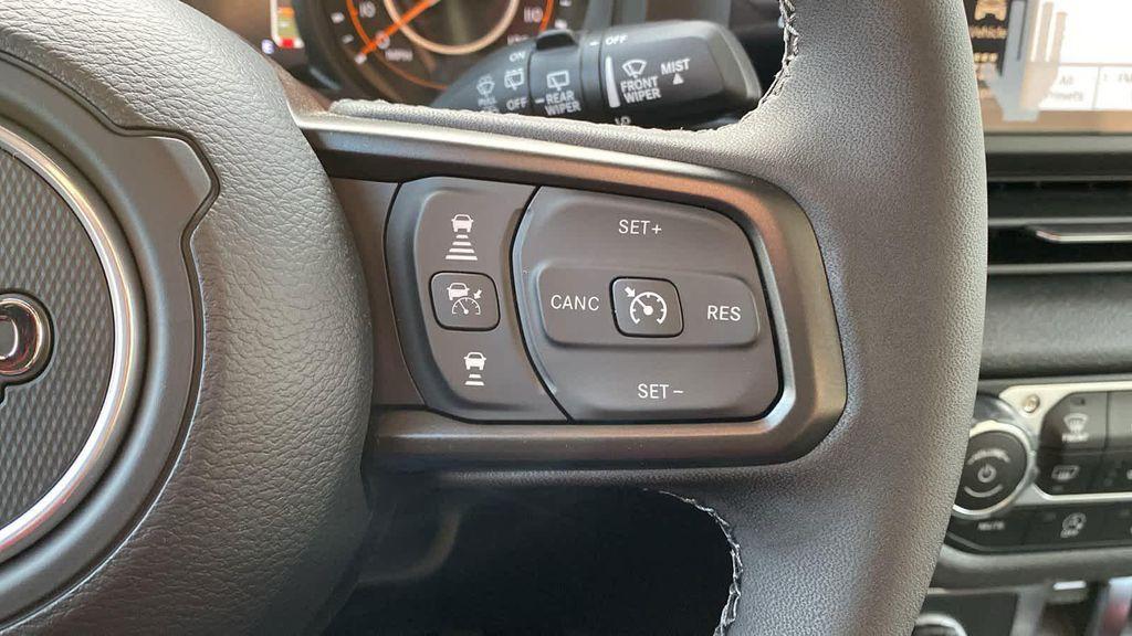 new 2025 Jeep Wrangler car, priced at $40,652