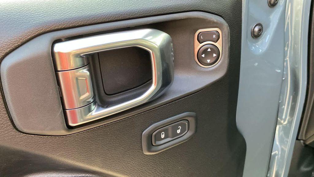 new 2025 Jeep Wrangler car, priced at $40,652