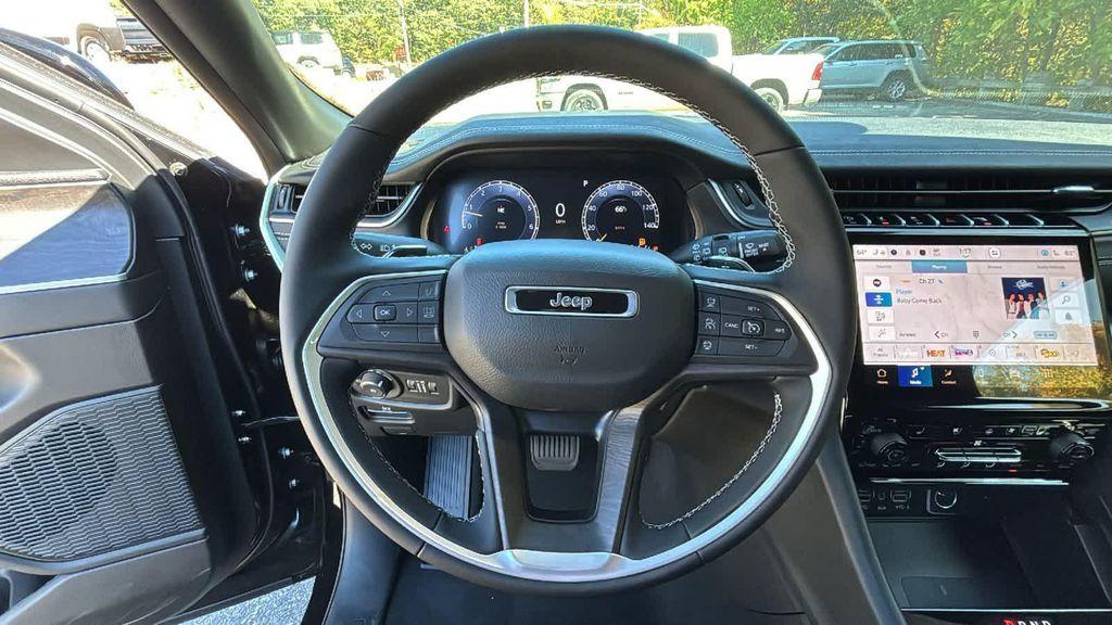 new 2025 Jeep Grand Cherokee car, priced at $51,550