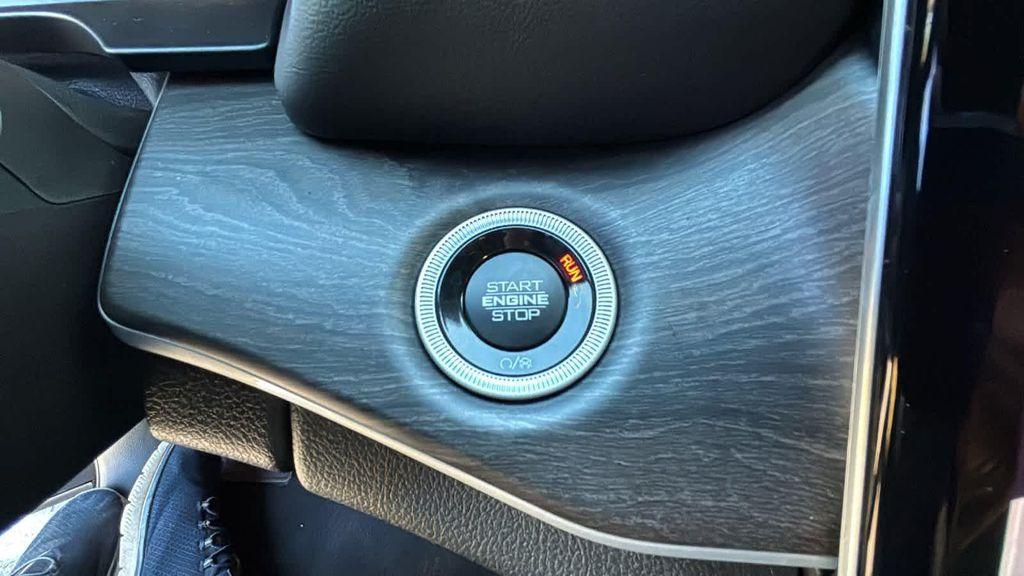 new 2025 Jeep Grand Cherokee car, priced at $51,550