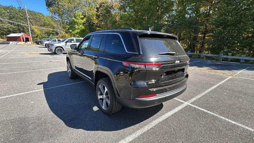 new 2025 Jeep Grand Cherokee car, priced at $51,550