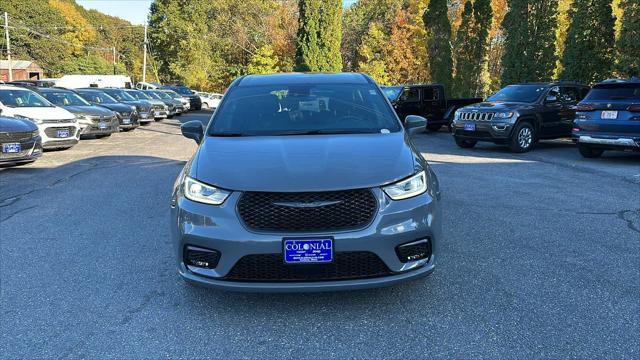 used 2022 Chrysler Pacifica Hybrid car, priced at $31,305