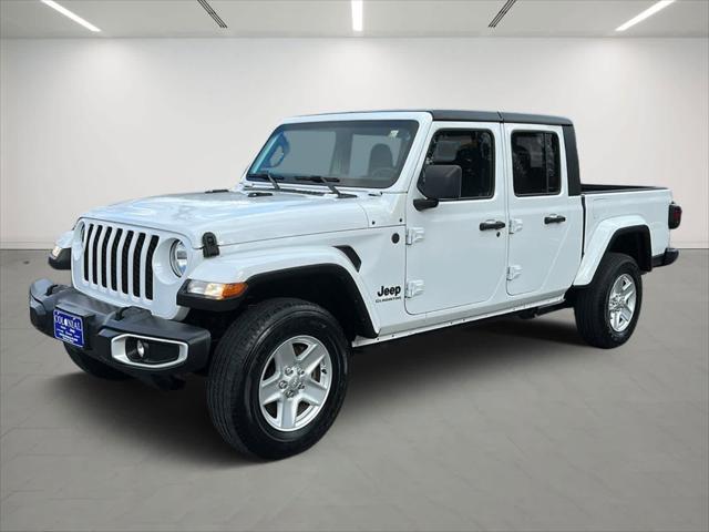 used 2022 Jeep Gladiator car, priced at $31,558