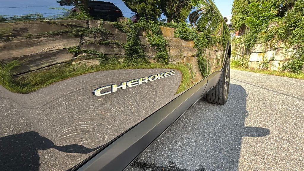 used 2021 Jeep Cherokee car, priced at $25,677