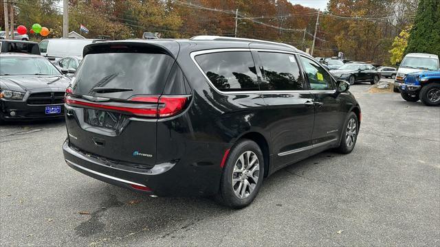 new 2023 Chrysler Pacifica car, priced at $53,322