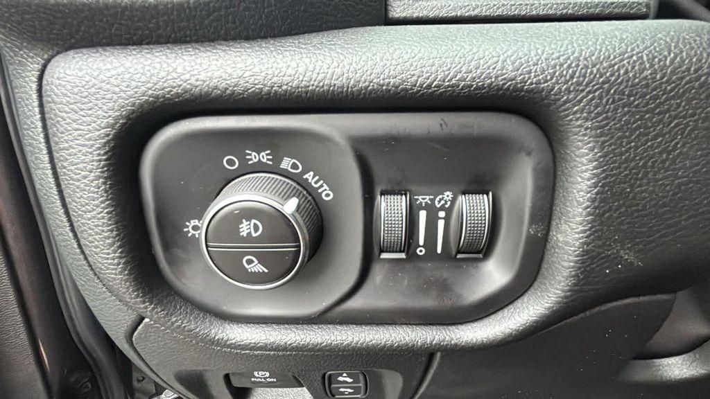 new 2025 Ram 1500 car, priced at $54,574