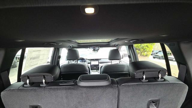 new 2025 Jeep Grand Cherokee car, priced at $49,722