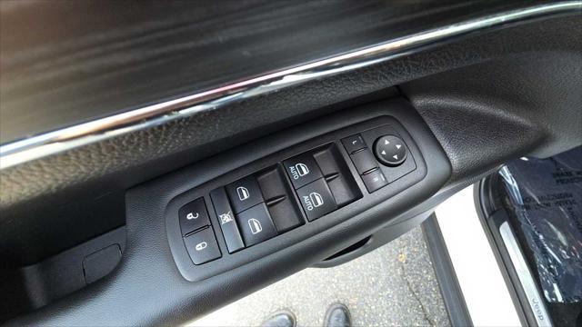 used 2022 Jeep Grand Cherokee car, priced at $30,451